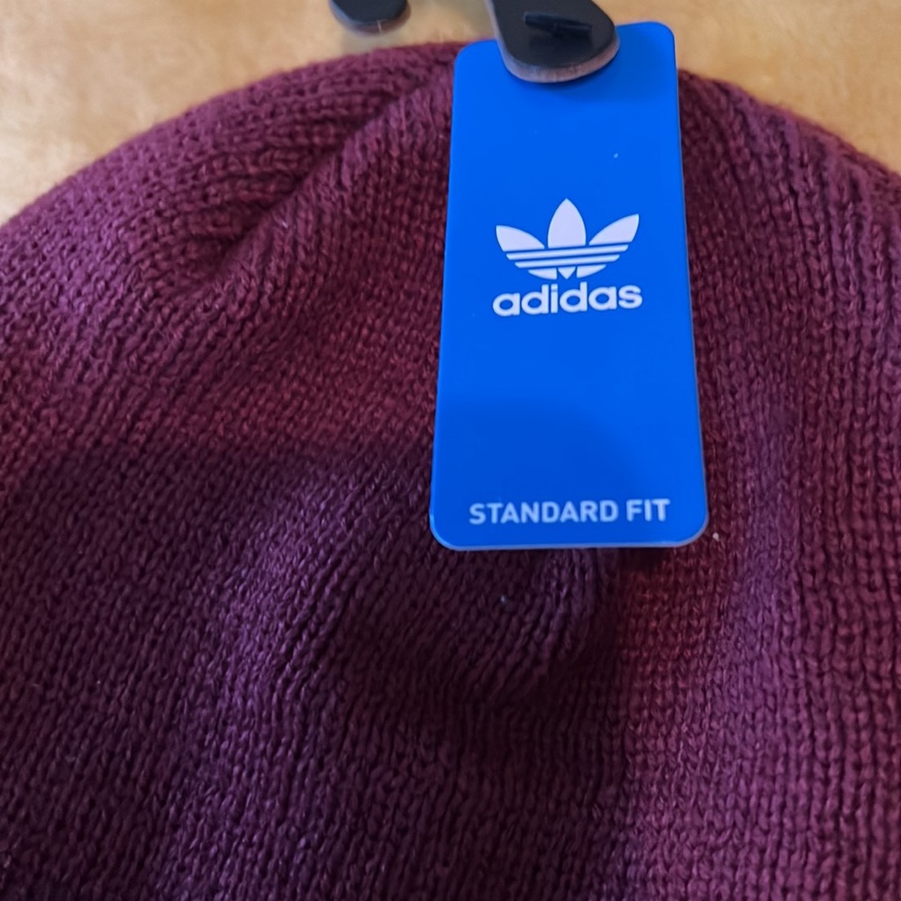 adidas Standard Fit Beanie - Picture 4 of 4
